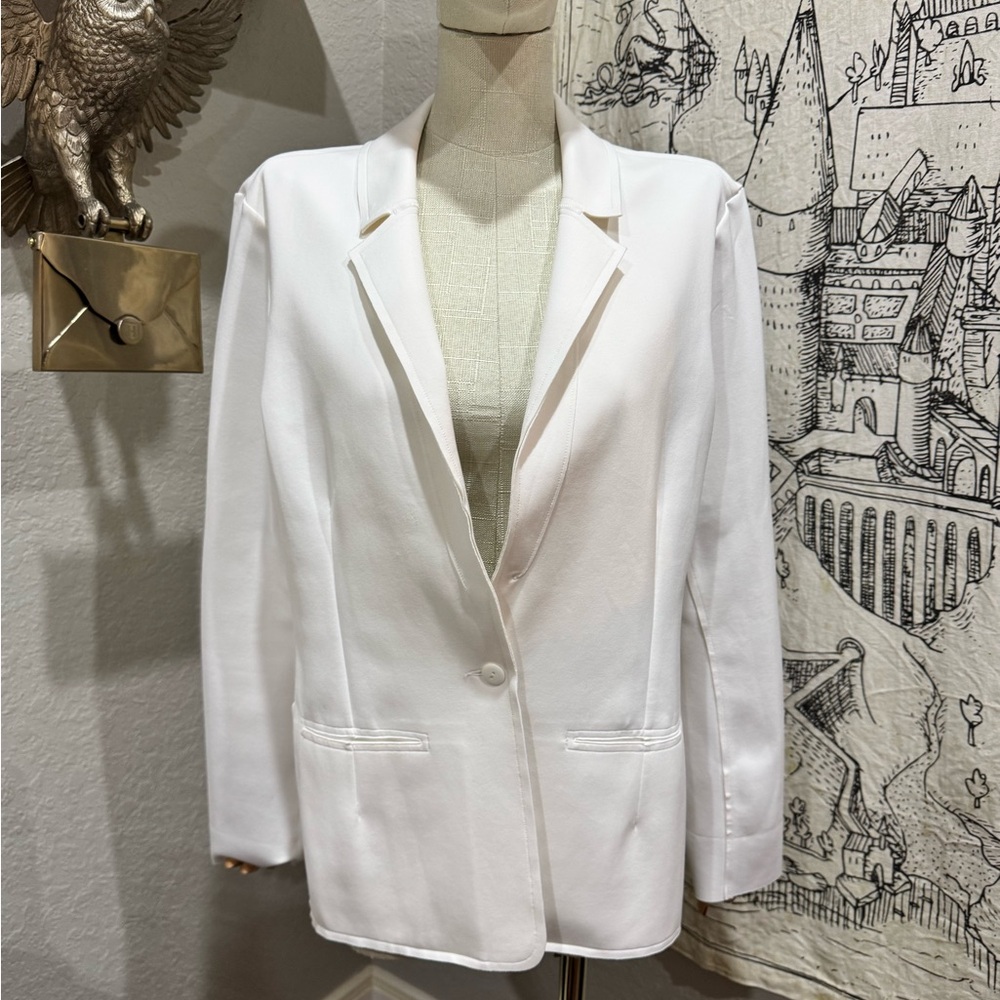 Commando White Blazer with Notched Lapel and Oversized Fit